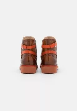 MELVIN & HAMILTON Selina 25 - Korte Laarzen - Brown 11 MELVIN & HAMILTON Selina 25 - Korte Laarzen - Brown -Melvin & Hamilton Verkoop 0aaae5665f5342f88b11a3f02b9ca232