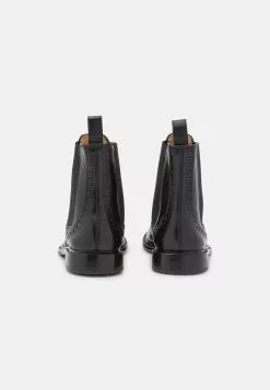 MELVIN & HAMILTON Sally 112 - Korte Laarzen - Black 11 MELVIN & HAMILTON Sally 112 - Korte Laarzen - Black -Melvin & Hamilton Verkoop 2800674d054f40788c83ff7e159e6f44