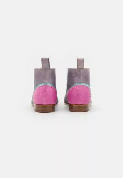 MELVIN & HAMILTON Sally 30 - Korte Laarzen - Imola/Pale Lila/Sokowash/Turquoise/Mild Taupe/Lila/Beige/Natural -Melvin & Hamilton Verkoop 40b1ee099a0244be9b75774b119d17c5