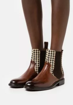 MELVIN & HAMILTON Sally 113 - Korte Laarzen - Brown