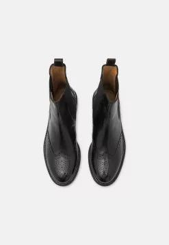 MELVIN & HAMILTON Sally 112 - Korte Laarzen - Black 13 MELVIN & HAMILTON Sally 112 - Korte Laarzen - Black -Melvin & Hamilton Verkoop 82547051e5694551bae19ea2fea48274