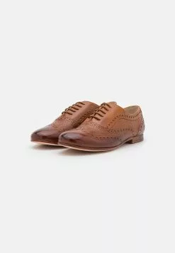 MELVIN & HAMILTON Sonia- Veterschoenen - Cognac 10 MELVIN & HAMILTON Sonia- Veterschoenen - Cognac -Melvin & Hamilton Verkoop 89d24d3cb5e241bab82e2491d6810f4a