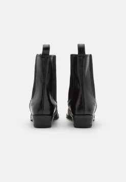 MELVIN & HAMILTON Marlin 74 - Cowboy-/Bikerlaarsjes - Black/White/Beige 9 MELVIN & HAMILTON Marlin 74 - Cowboy-/Bikerlaarsjes - Black/White/Beige -Melvin & Hamilton Verkoop ae649aef8c9a4d15be8a1520af50fbc8