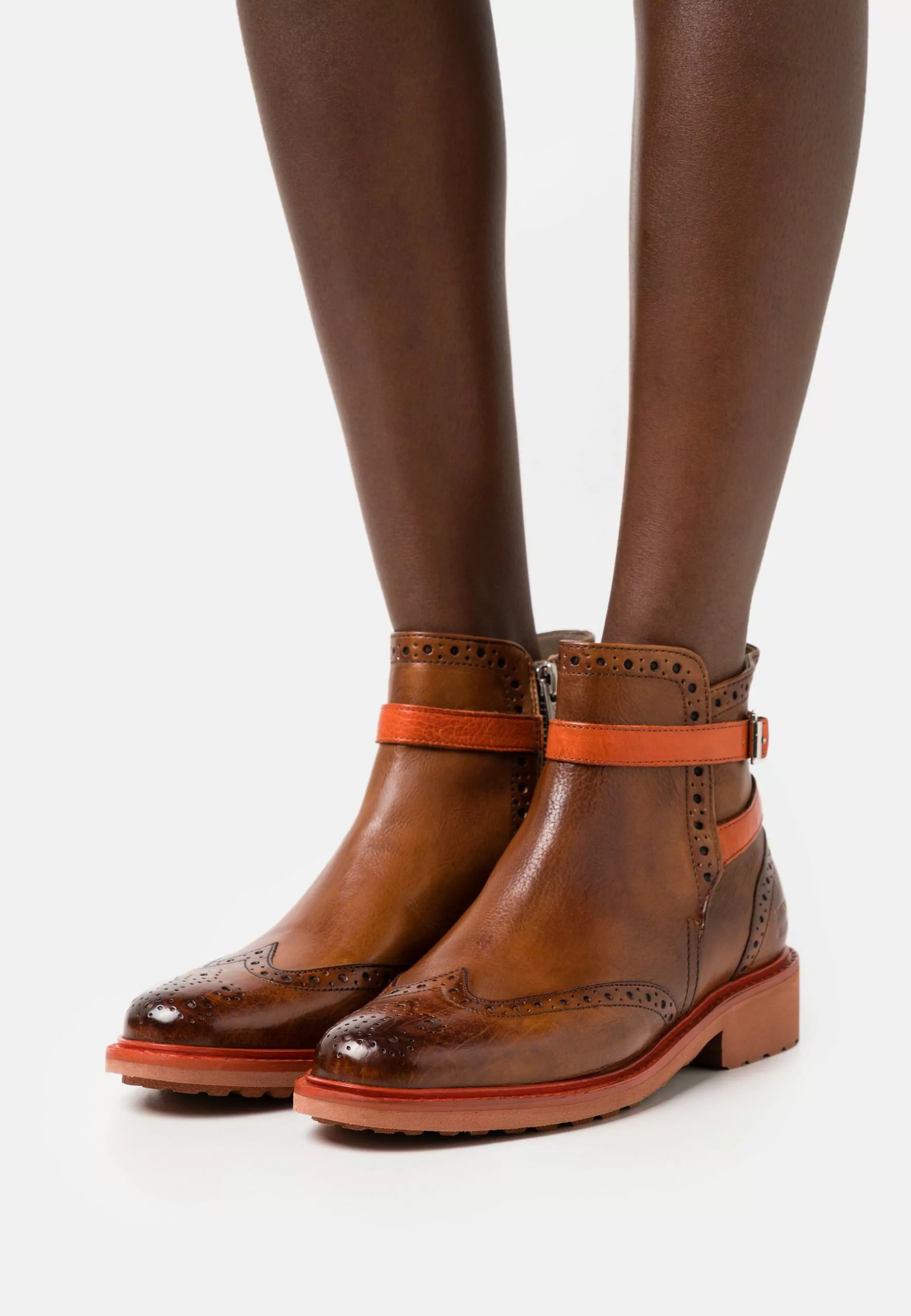 MELVIN & HAMILTON Selina 25 - Korte Laarzen - Brown 3 MELVIN & HAMILTON Selina 25 - Korte Laarzen - Brown