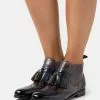 MELVIN & HAMILTON Selina 5 - Korte Laarzen - Navy/Lava Rock/Grey/Beige -Melvin & Hamilton Verkoop d271c3e5977f4ee6b9df7e154ce78359