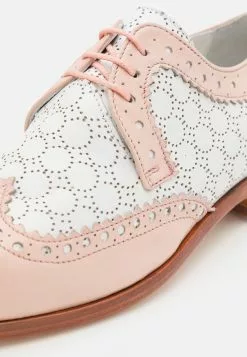 MELVIN & HAMILTON Jessy 53 - Veterschoenen - Light Pink/White -Melvin & Hamilton Verkoop d2ad33444e6548c4aebef18975b3301b